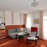 Dampfschiffhotel *