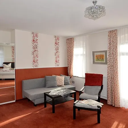 Dampfschiffhotel *