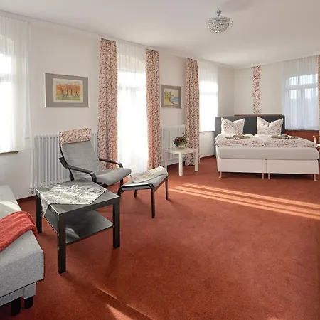 Dampfschiffhotel Hotel *